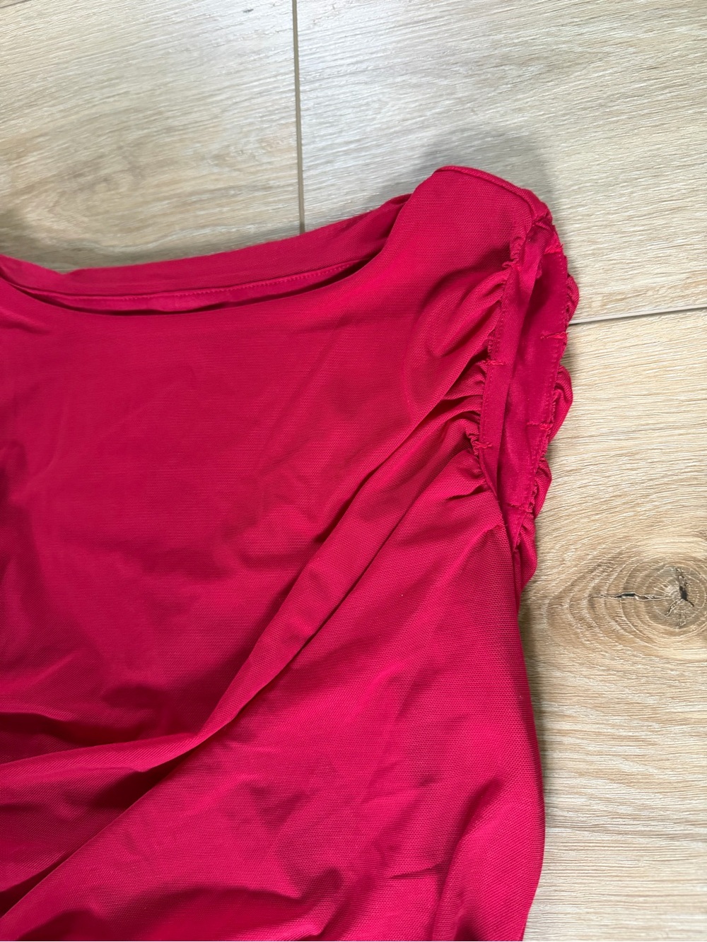 Commense Ruched Asymmetrical Berry Pink Sleeveless Top NWT - Picture 3 of 5